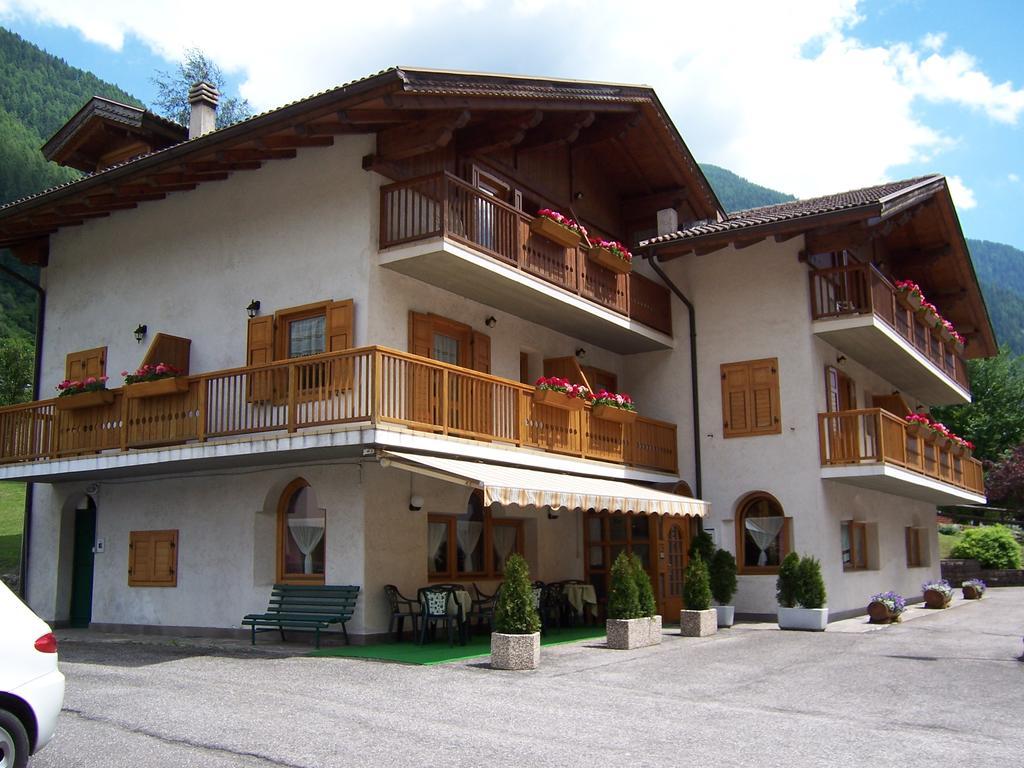 Alpen Hotel Rabbi Kültér fotó