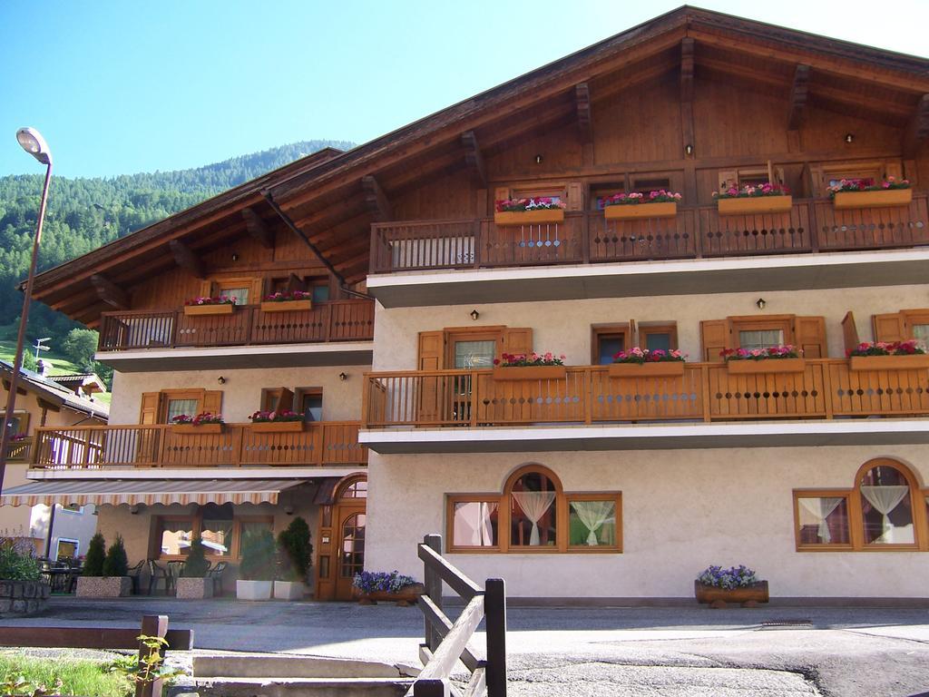 Alpen Hotel Rabbi Kültér fotó