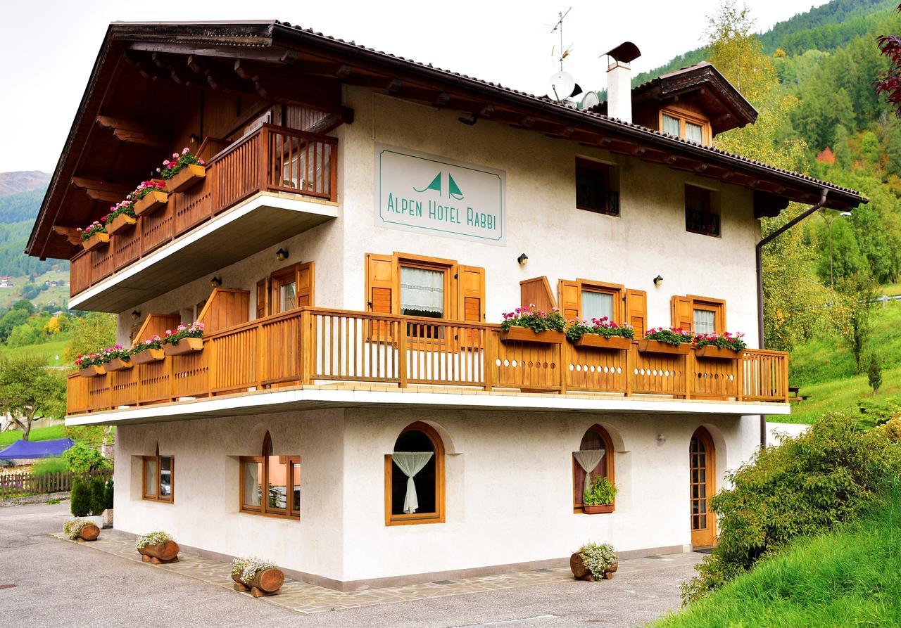 Alpen Hotel Rabbi Kültér fotó